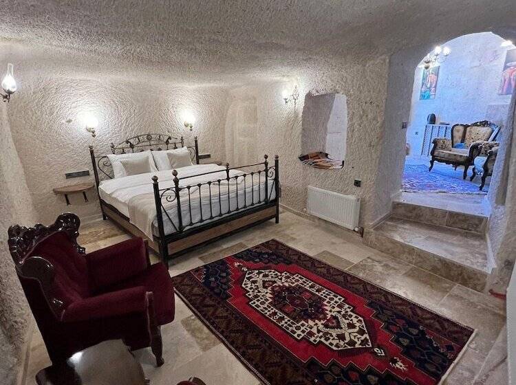 酒店 Library Cave House