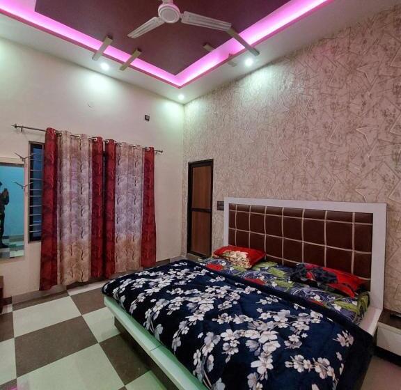 酒店 Noor Palace Restaurant And Room