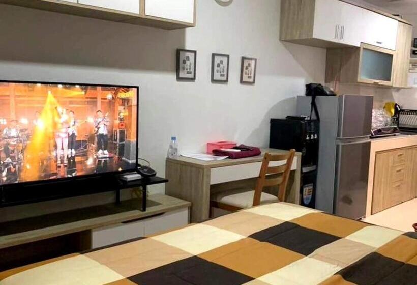 호텔 Oyo 94050 Happy Room