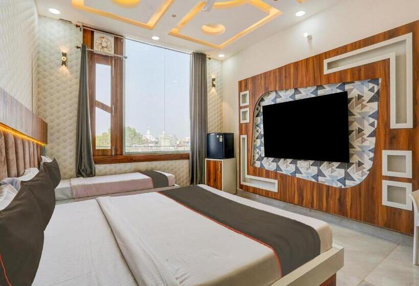 Отель Family Lodge