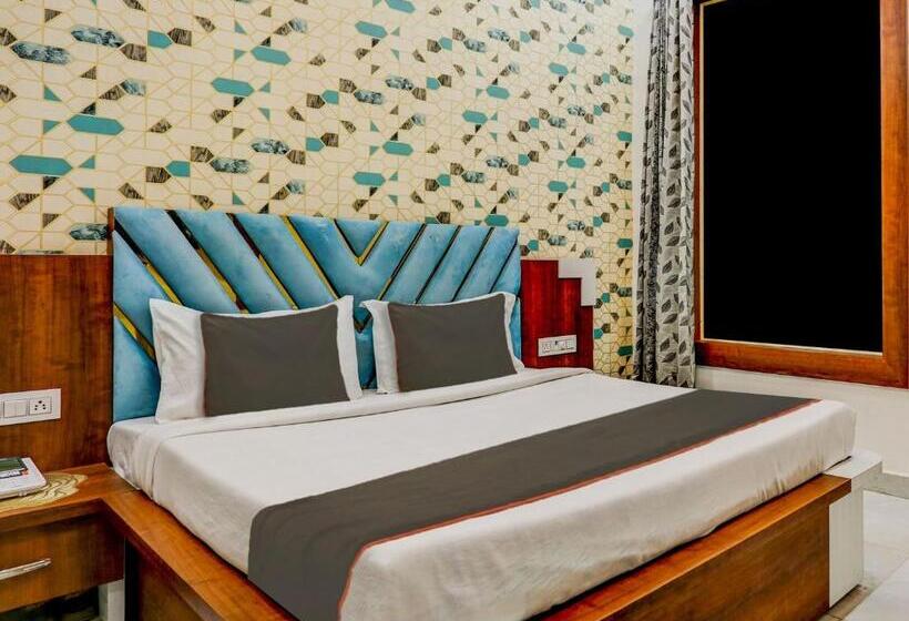 Отель Family Lodge