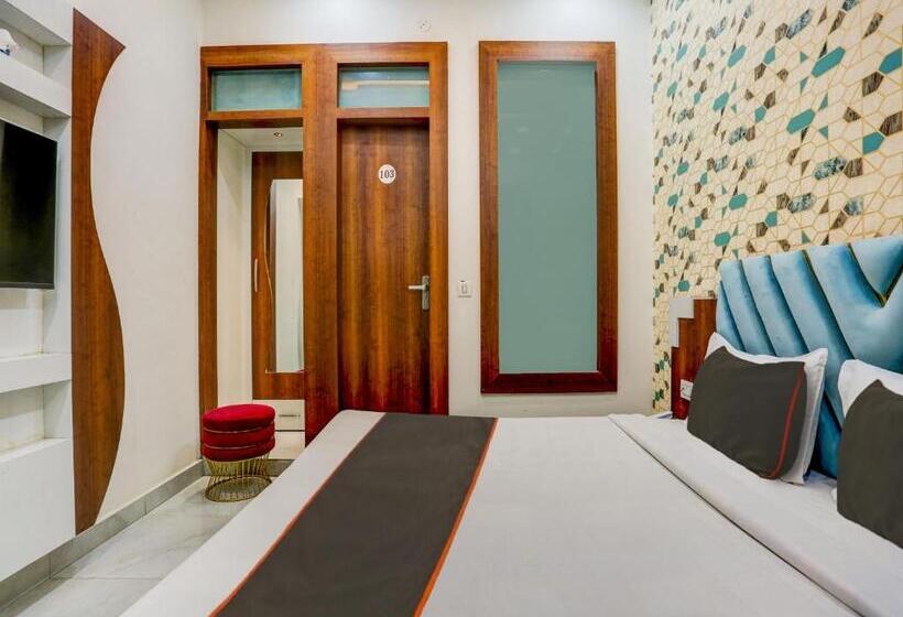 Отель Family Lodge