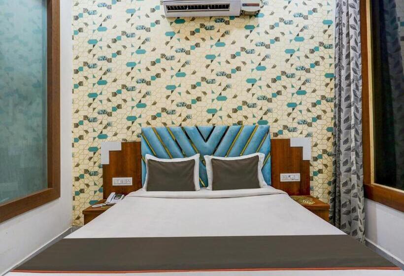 Отель Family Lodge