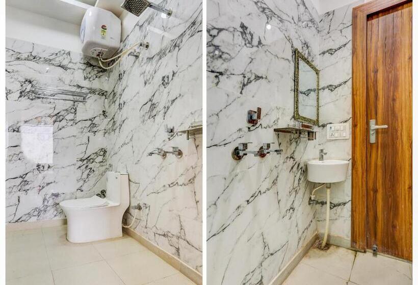 Отель Family Lodge