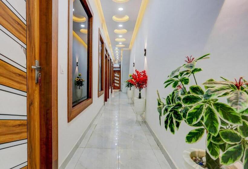 Отель Family Lodge