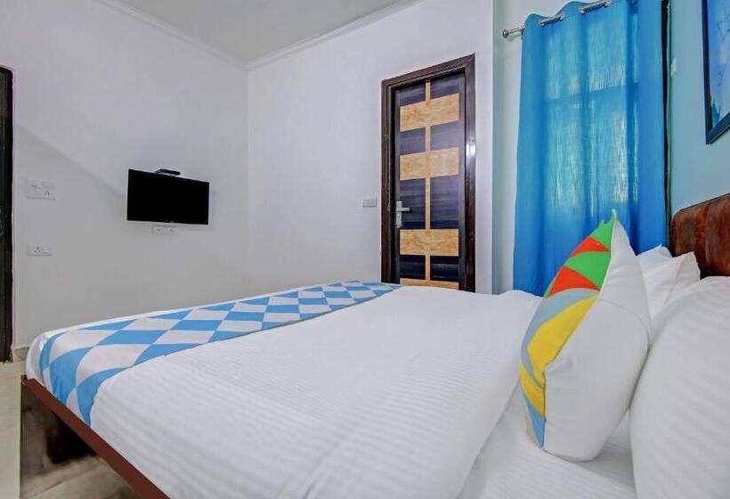 Hotel O Kd Plaza Saket Residency Near Saket Metro Station