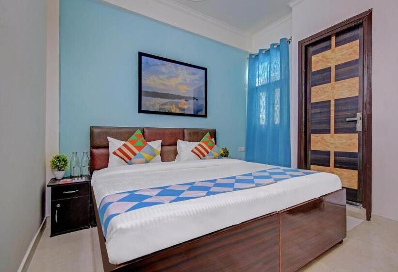 Hotel O Kd Plaza Saket Residency Near Saket Metro Station