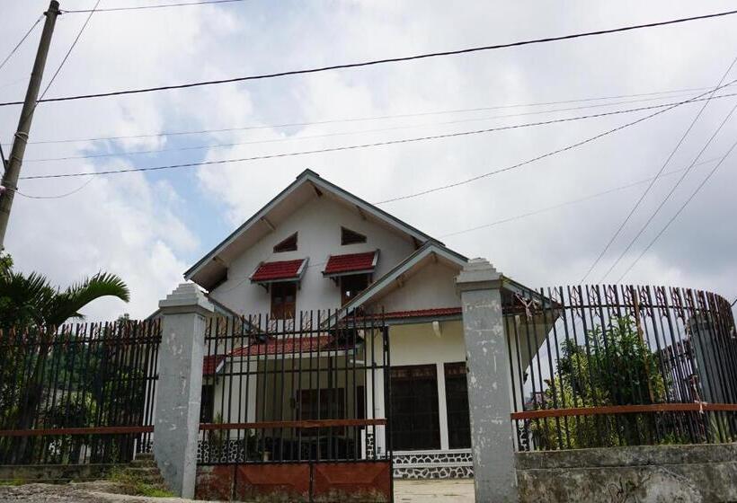 בית מלון כפרי Spot On 93943 Sakinah Homestay Bromo Syariah