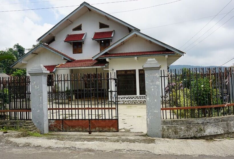 בית מלון כפרי Spot On 93943 Sakinah Homestay Bromo Syariah