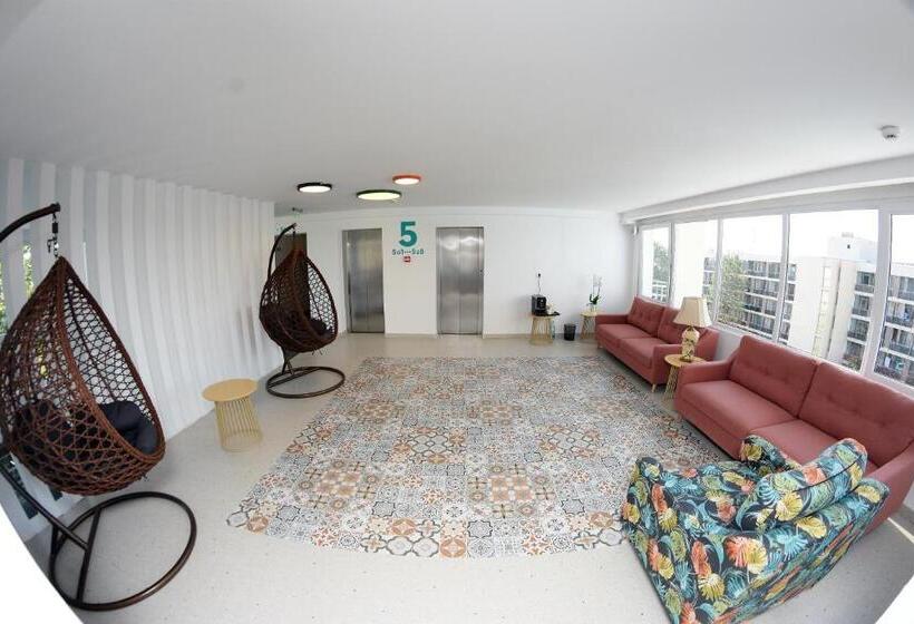 호텔 Spring Holiday Resort