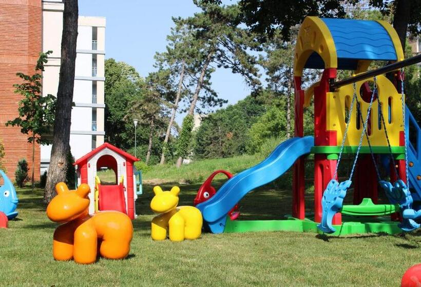 호텔 Spring Holiday Resort