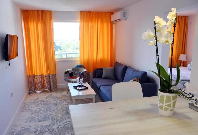 호텔 Spring Holiday Resort