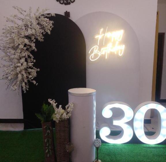 בית מלון כפרי Sri Royal Castle