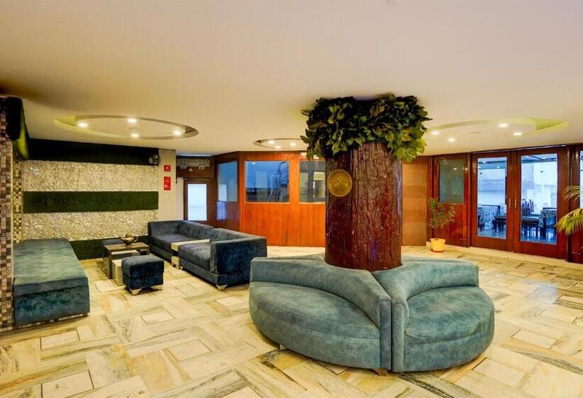 Townhouse Oak Clock Tower Formerly Hotel Ambassador