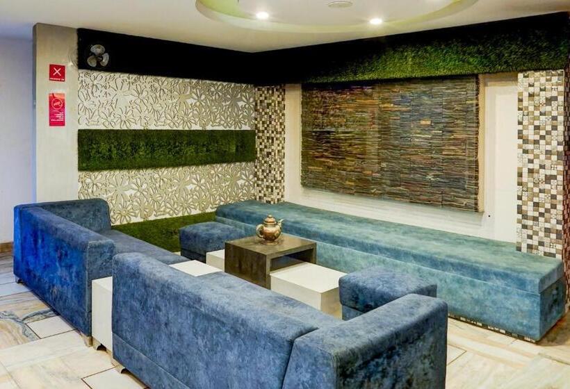 Townhouse Oak Clock Tower Formerly Hotel Ambassador