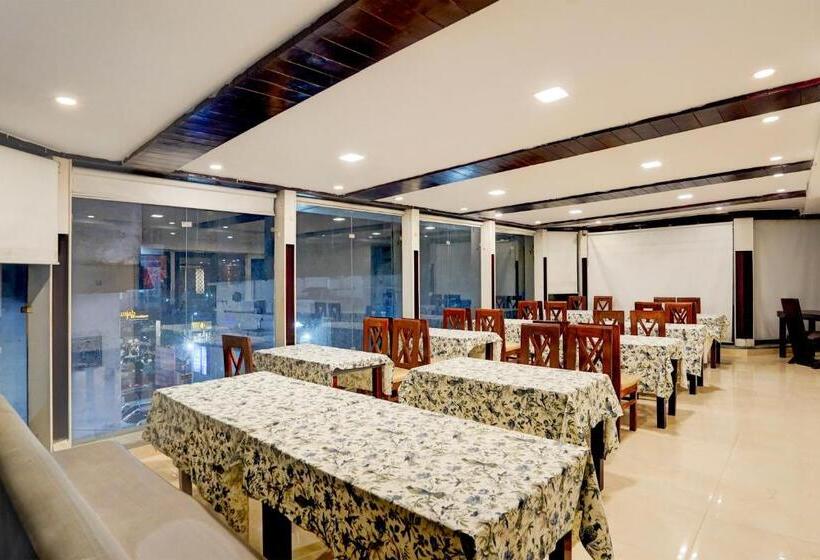 Townhouse Oak Clock Tower Formerly Hotel Ambassador