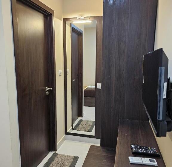 Отель Thaal Residency Cheruvathur Hala Groups