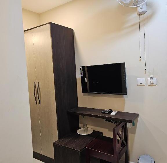 Отель Thaal Residency Cheruvathur Hala Groups