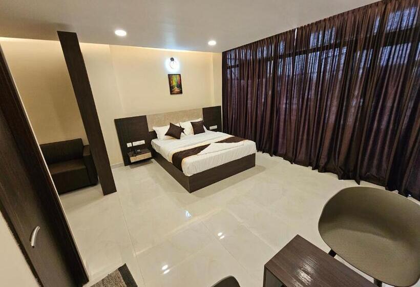 Отель Thaal Residency Cheruvathur Hala Groups