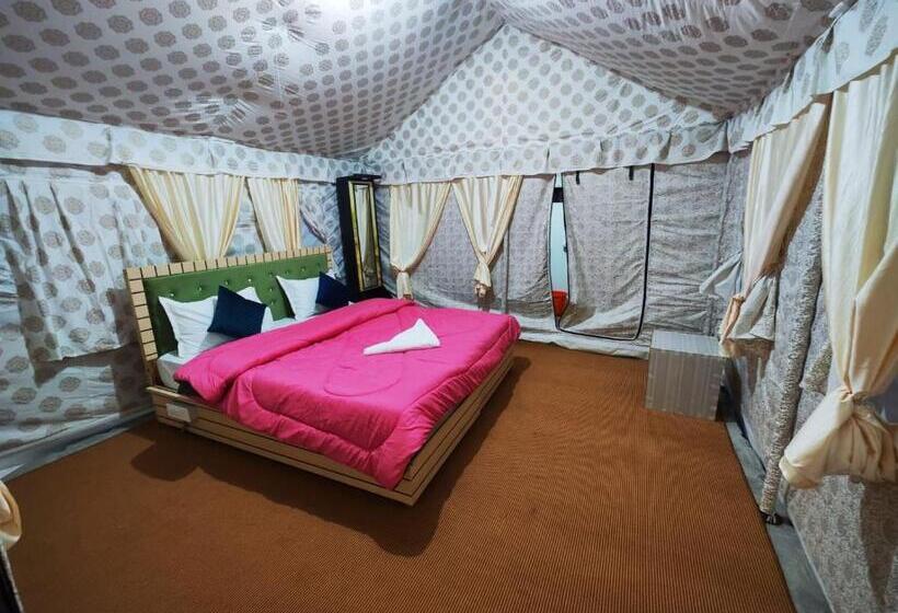 בית מלון כפרי The Grand Ghazi Clover Camp Hunder, Nubra Valley