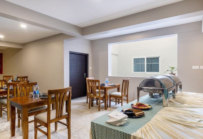 호텔 Treebo Sreepathi Prayag Apartments