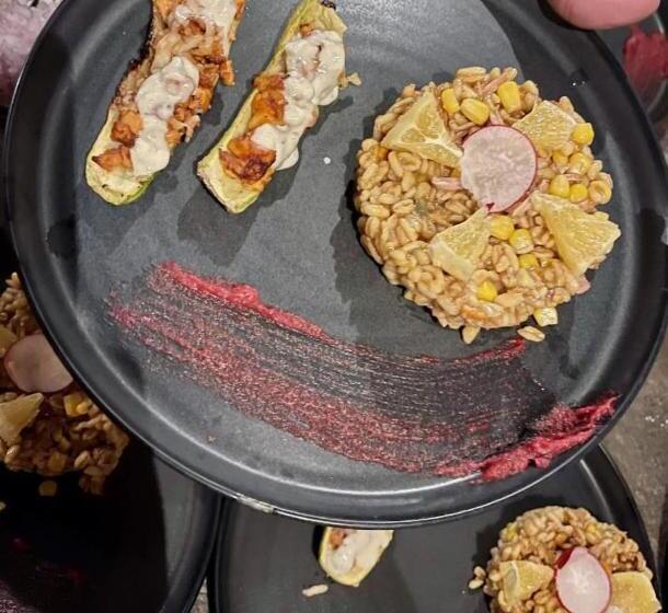 هتل Wonders Atlas