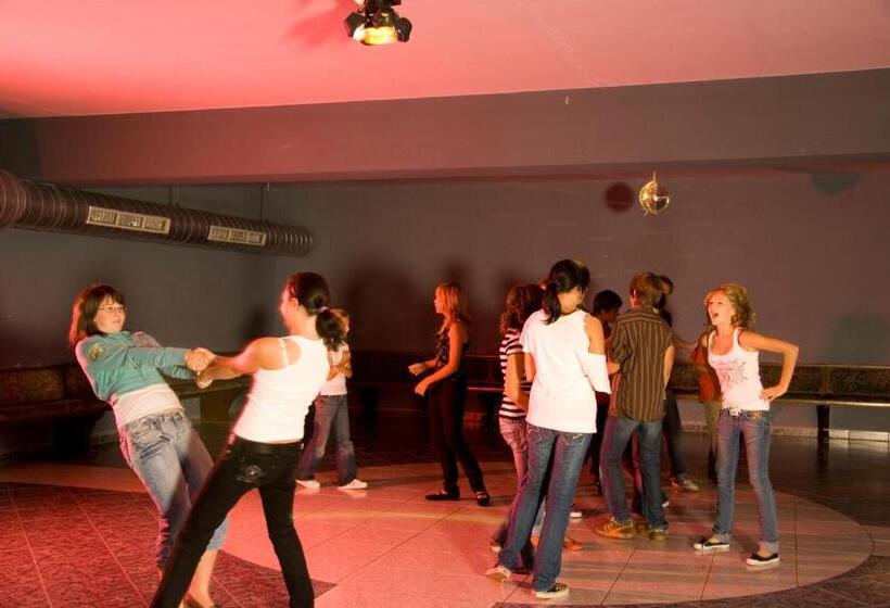 Jugendhotel Markushof   Youth Hostel