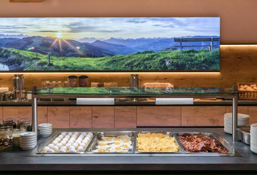 Jugendhotel Markushof   Youth Hostel