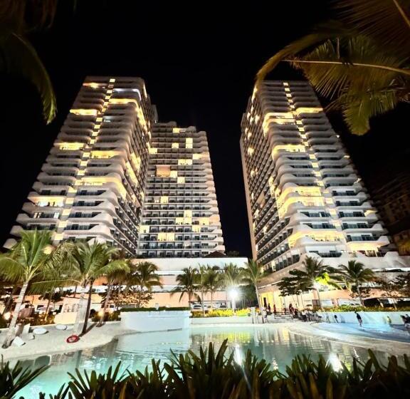 Luxebali Azure @ Azure North