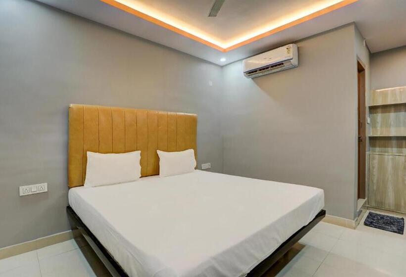 Oyo Hotel Crystal Inn