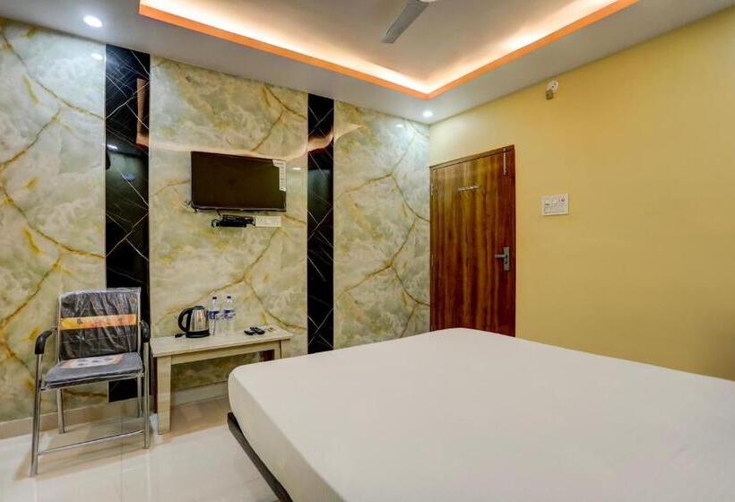 Oyo Hotel Crystal Inn