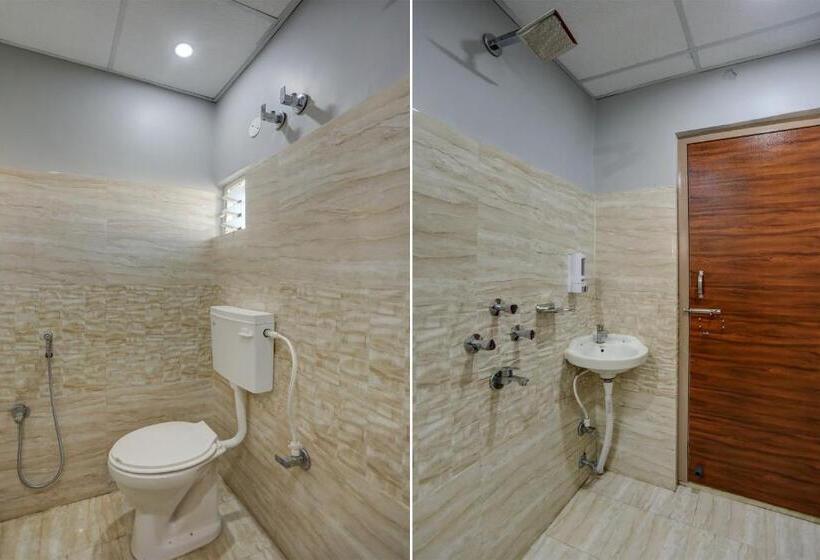 Oyo Hotel Crystal Inn