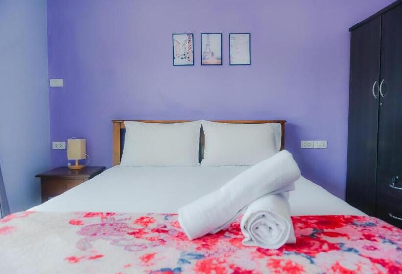 Patamnak Beach Guesthouse