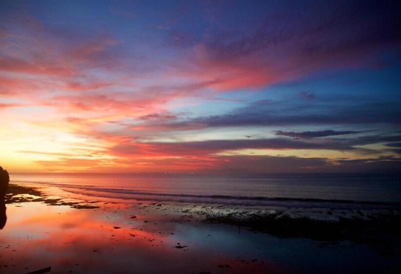 ペンション Bale Bingin Beachfront Stay