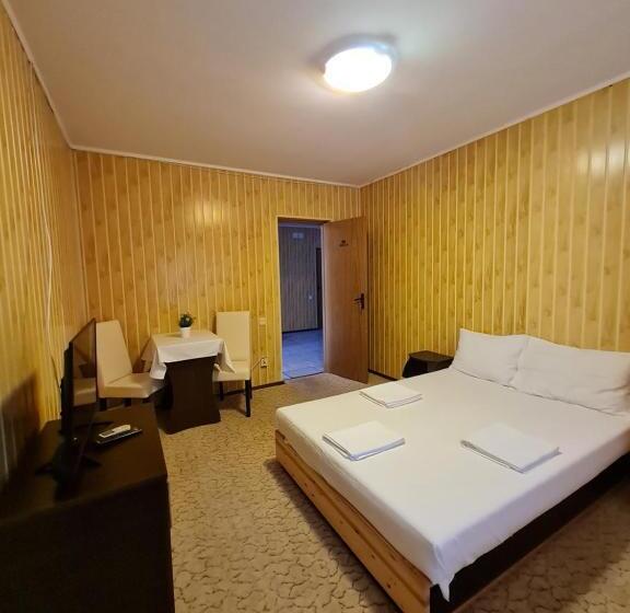 膳宿费 Casa Egreta Alba