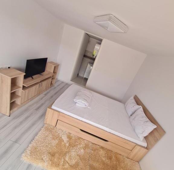 膳宿费 Casa Egreta Alba