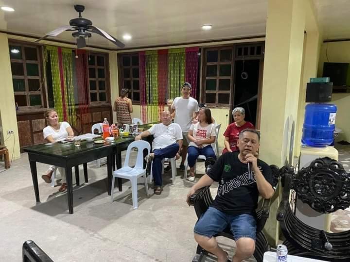 پانسیون Crisols Beach Resort   Malapascua Island