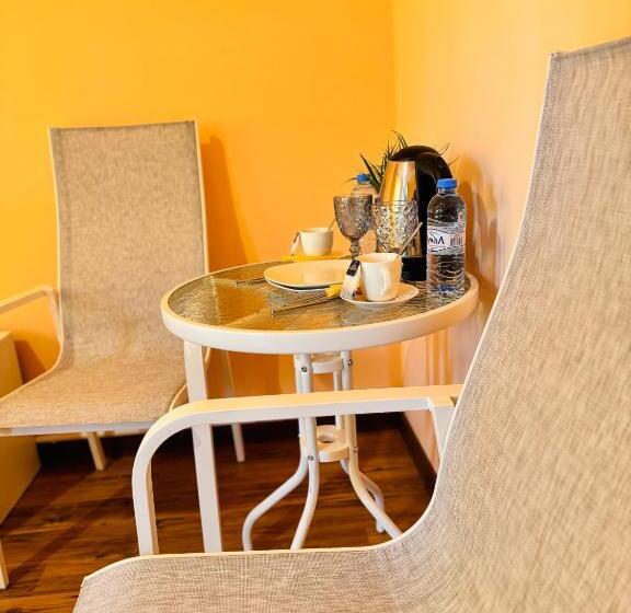 ペンション Garden Evn Airport