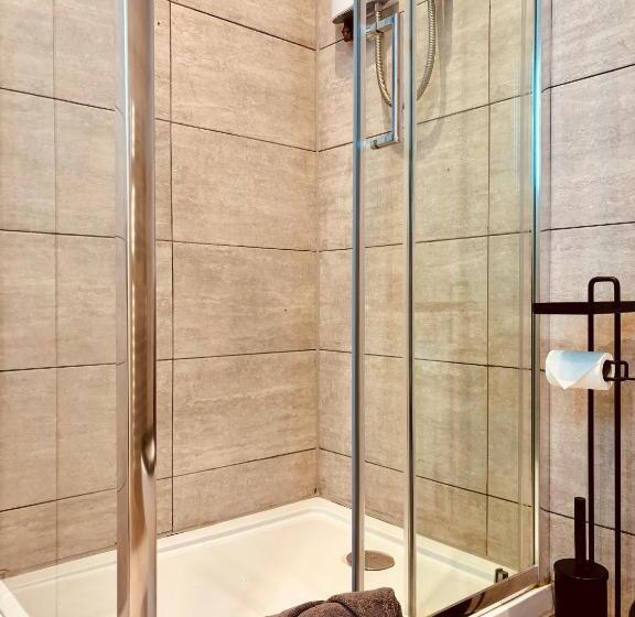 Пансион Robert House