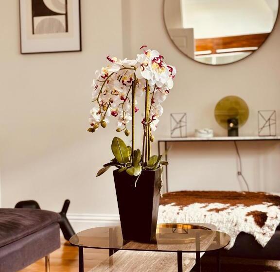 Пансион Robert House