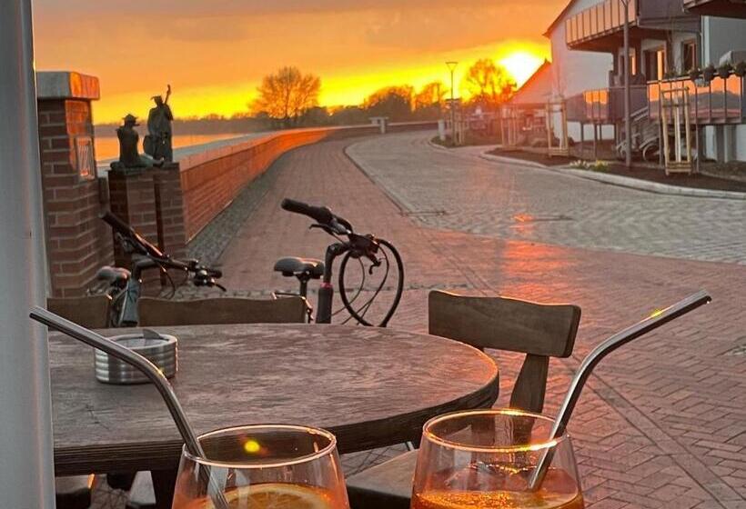 Pension Zum Goldenen Anker Direkt An Der Elbe