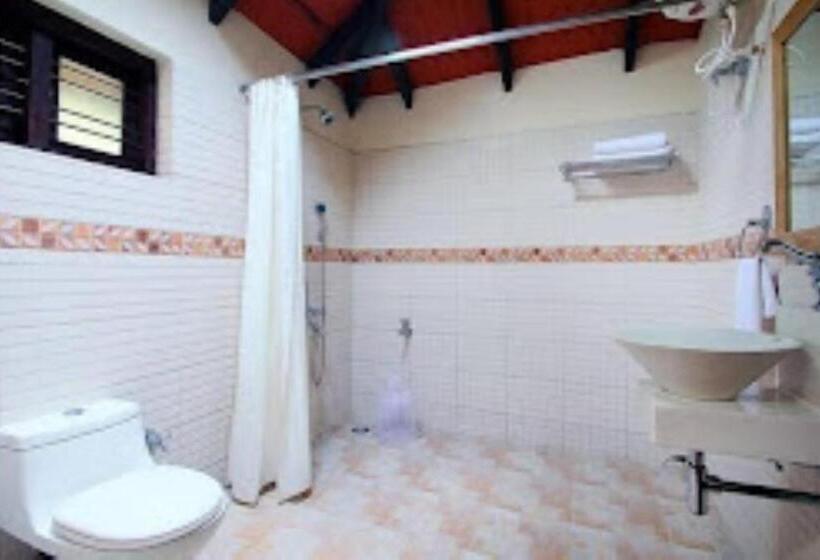 Porcupine Castle Resort Coorg, Pollibetta