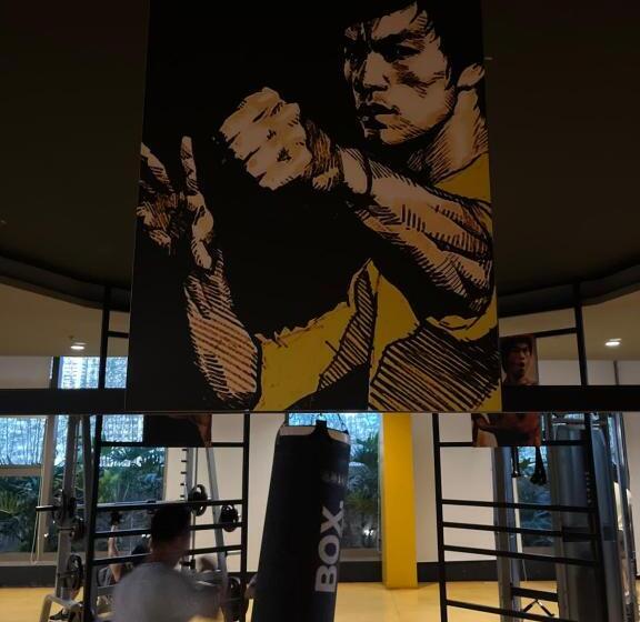 Seaview Near Picc Ccp Starcity Okada Airport Moa