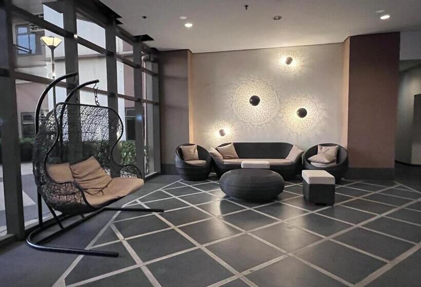 Seaview Near Picc Ccp Starcity Okada Airport Moa