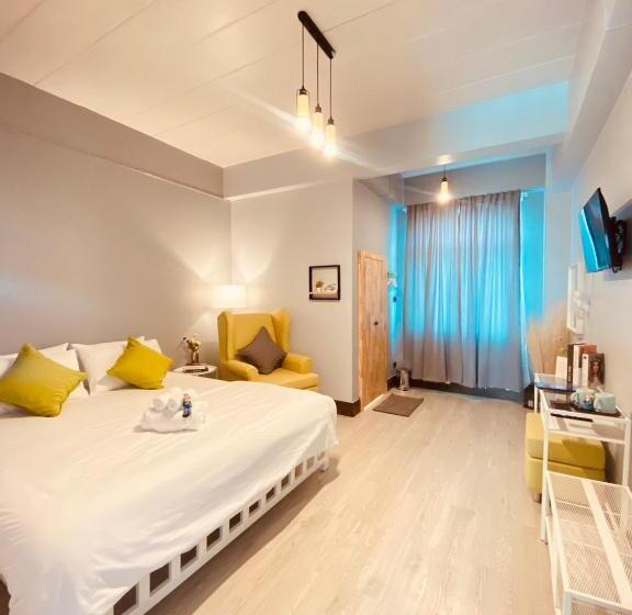 Triple J Hotel Trang