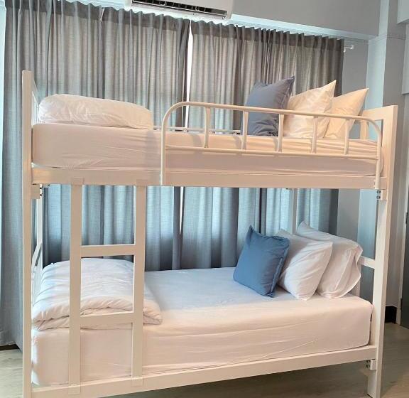 Triple J Hotel Trang