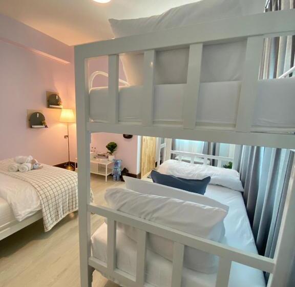 Triple J Hotel Trang