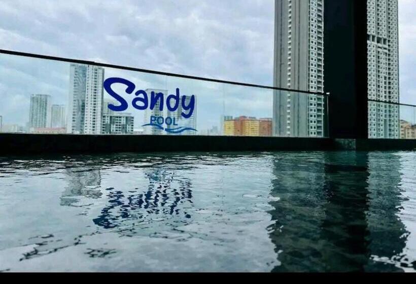 158 Urban Suites Georgetown New Condo City View