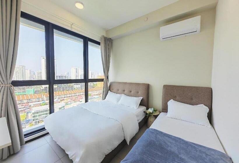 158 Urban Suites Georgetown New Condo City View