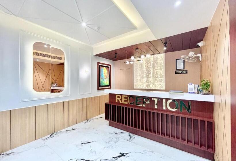 Vedangam Inn ! Varanasi Forɘigner S Choice ! Fully Air Conditioned Hotel With Parking Availability